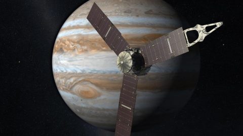 Jowisz – to gazowa planeta, nie można na niej wylądować