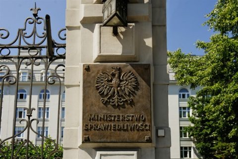 Nawet do roku więzienia za zaleganie z alimentami ponad trzy miesiące