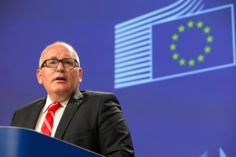 Frans Timmermans: jesteśmy zaniepokojeni stanem państwa prawa