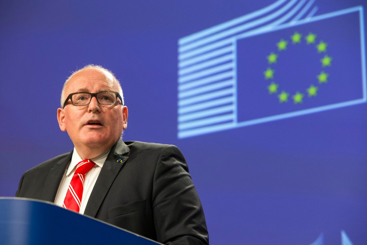 Frans Timmermans: jesteśmy zaniepokojeni stanem państwa prawa