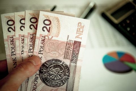 Skąd się biorą długi Polaków?