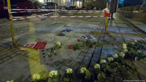 Żywe pochodnie. Samospalenie jako manifest polityczny