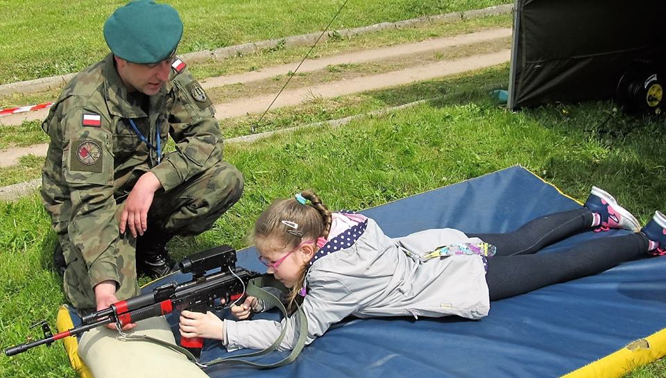 Broń, to zabawka dla dorosłych
