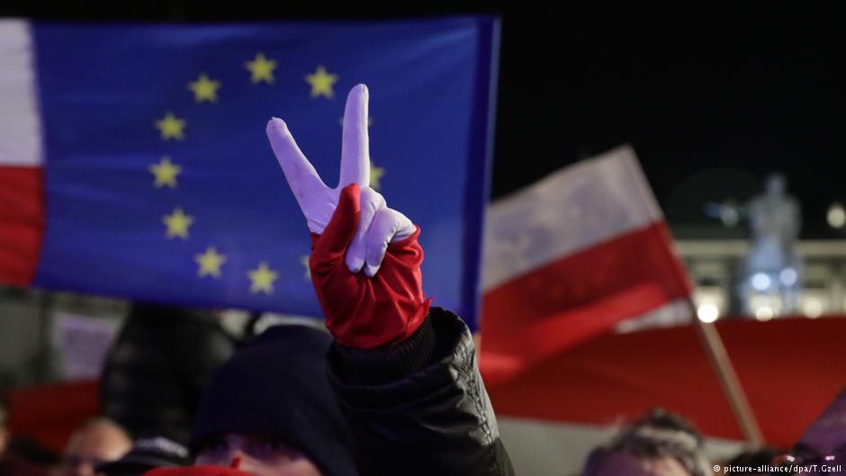 Prasa zachodnia ocenia postępowanie KE wobec Polski: Przypadek Polski to sygnał ostrzegawczy