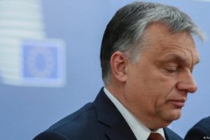 Viktor Orban: Nie uważamy tych ludzi za muzułmańskich uchodźców. Uważamy ich za najeźdźców