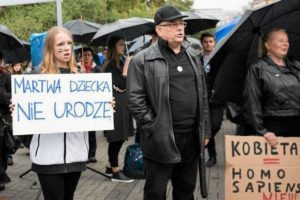 Kobieta daje życie i to ją trzeba chronić