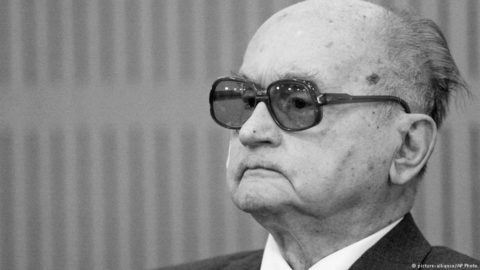 PiS odbiera stopnie generalskie, a jeszcze kilka lat temu Kaczyński chciał pozyskać dla siebie byłych komunistów a Gierka chwalił jako „patriotę”