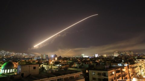 Najpierw dobra wiadomość: trzecia wojna światowa nie wybuchła. Teraz zła: naloty nie poprawią sytuacji w Syrii