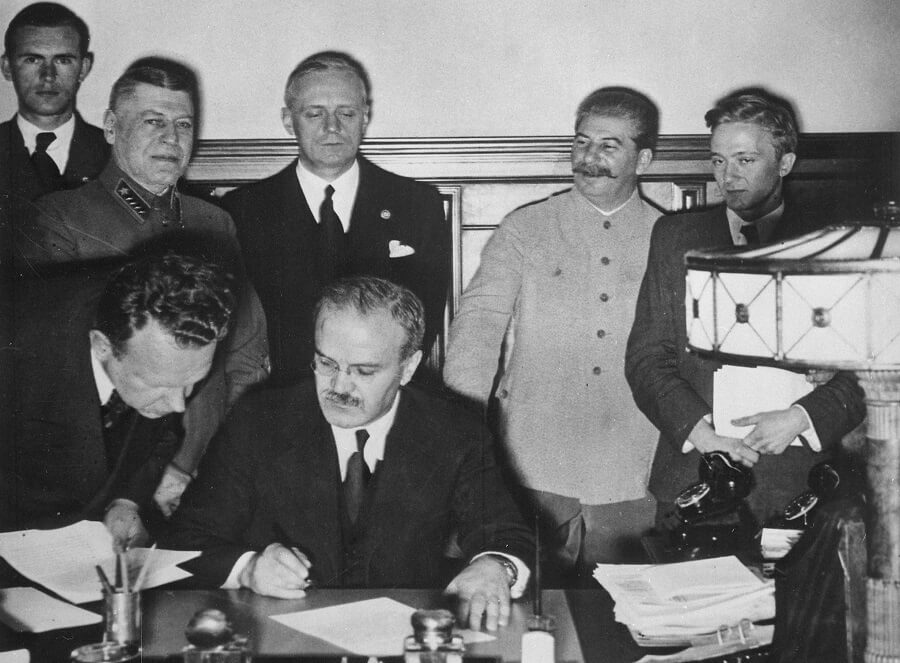 Pakt Ribbentrop