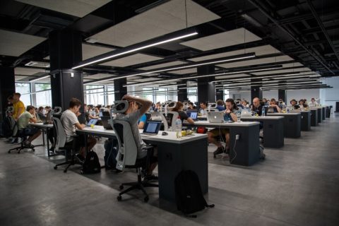 Zespoły sprzedażowe, finanse, logistyka – jaki outsourcing stosują firmy?