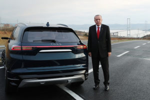 Erdogan zaprezentował dwa prototypy tureckich samochodów elektrycznych