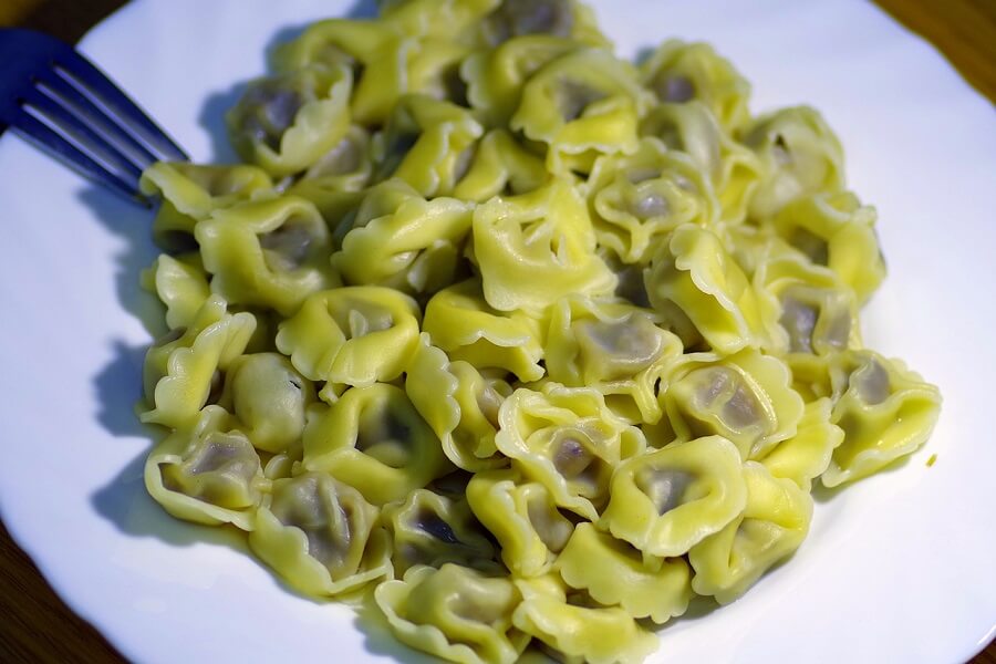 Tortellini w rosole trafiają na stół także w święta