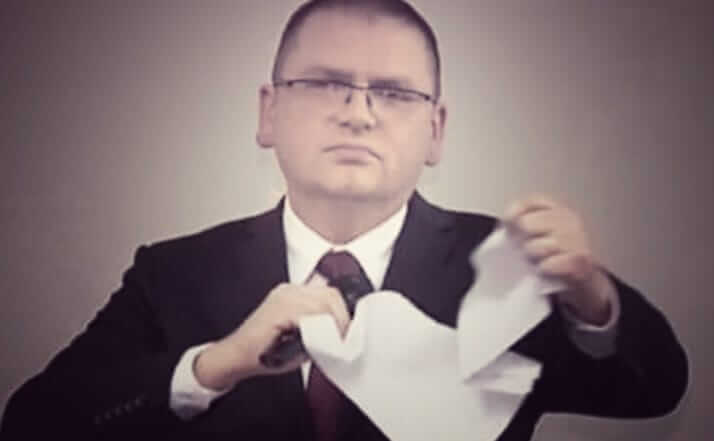 Marcin Zegadło: Sędzia Nawacki. Facet drze na strzępy dokument, ponieważ się z nim nie zgadza. Wystarczyło im pięć lat. Da się?
