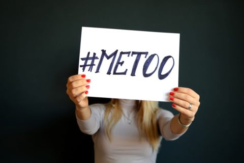 Ponad połowa kobiet była molestowana seksualnie przynajmniej raz od momentu ukończenia 15. roku życia