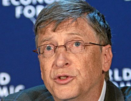 Gates przyznaje się do romansów i przeprasza za relacje z Epsteinem