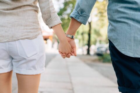 5 pomysłów na świetne outfity dla Niej i dla Niego na randkę