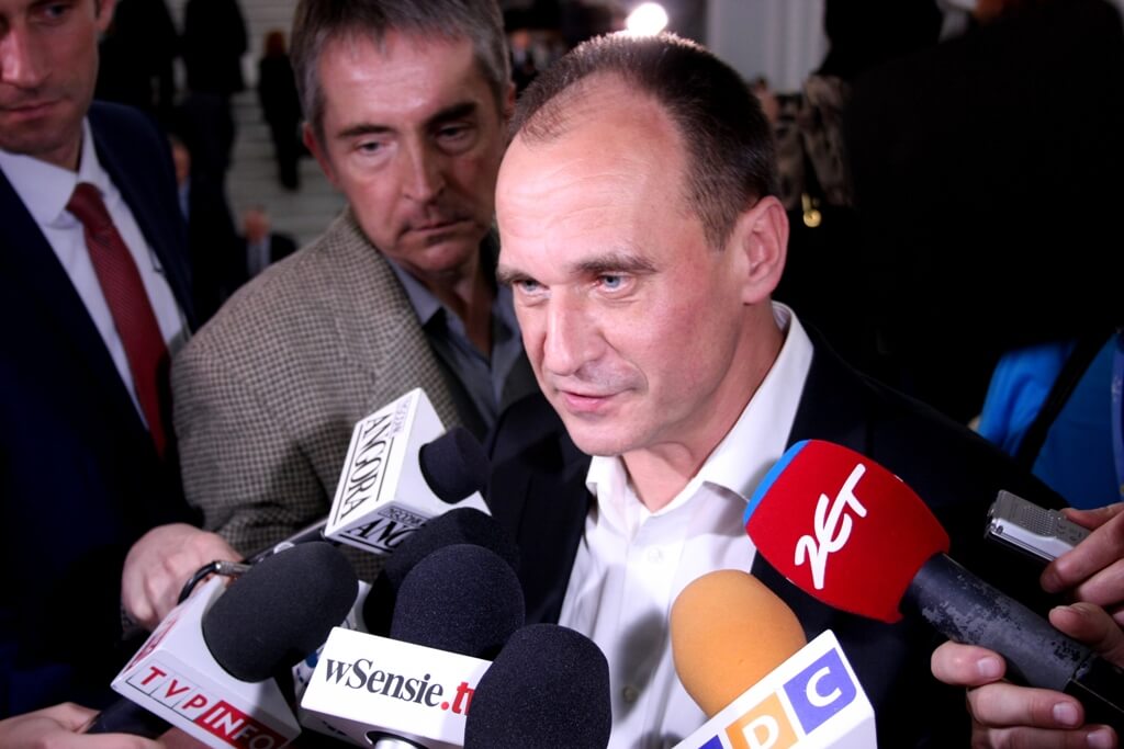 Dzwoni Kukiz do Skiby. Wniosek: „Wariatów w polskiej polityce nie brakuje i Kukiz nie musi powiększać ich szeregów. Ale najwyraźniej chce”
