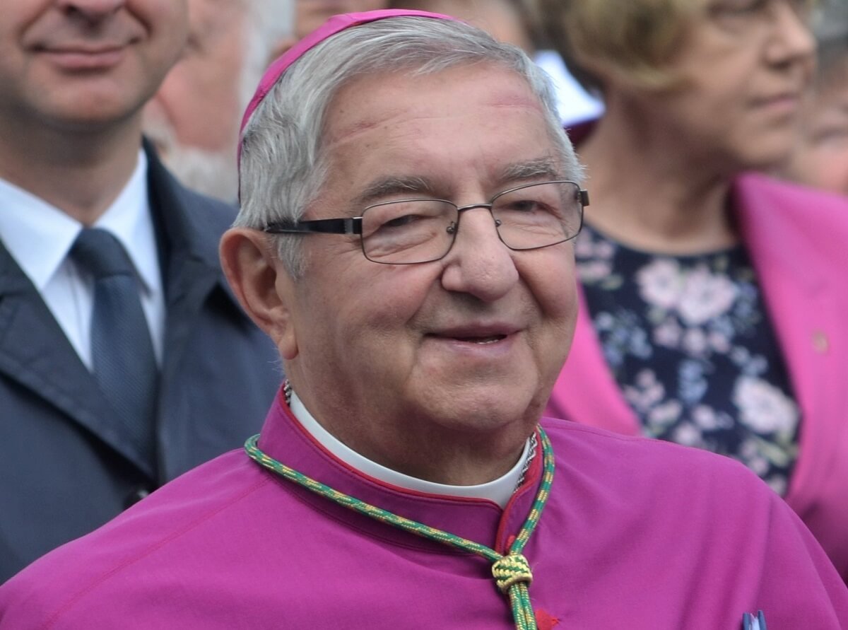 Sławoj Leszek Głódź – duchowny rzymskokatolicki, doktor prawa kanonicznego, generał dywizji Wojska Polskiego