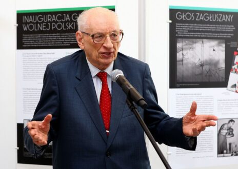 „Warto być przyzwoitym”. Rozmowa z Władysławem Bartoszewskim na 90 urodziny