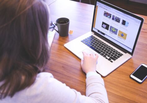 Kobiecy punkt widzenia, czyli jak postrzegamy kasyna online