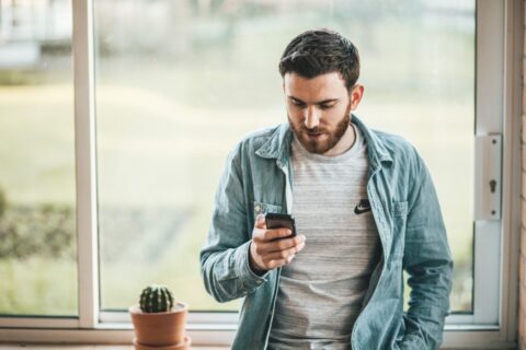 Ryzyka i korzyści związane z grami mobilnymi w kasynie