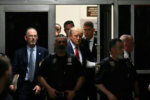Trump oskarżony o m.in. fałszowaniem dokumentacji biznesowej, przestępstwa seksualne i nielegalne przechowywania dokumentów rządowych