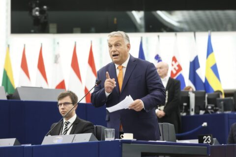 Orbán, rodzina i Ameryka. Węgry żyją pytaniem, gdzie jest były premier