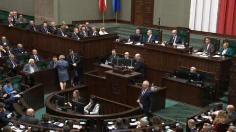 „Maski opadły”. Sejm przyjął ustawę o SAFE. Tusk uderza w opozycję: „wrogowie polskiej niepodległości”