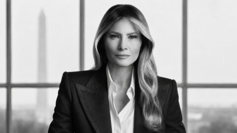 Melania Trump na oficjalnym portrecie Białego Domu z 2025 roku