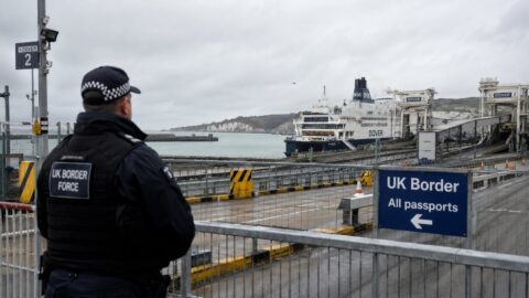 Brexit miał ograniczyć imigrację. Stało się inaczej