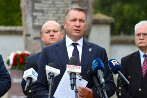 Przemysław Czarnek i spór o Ukrainę w Unii Europejskiej w kontekście Wołynia